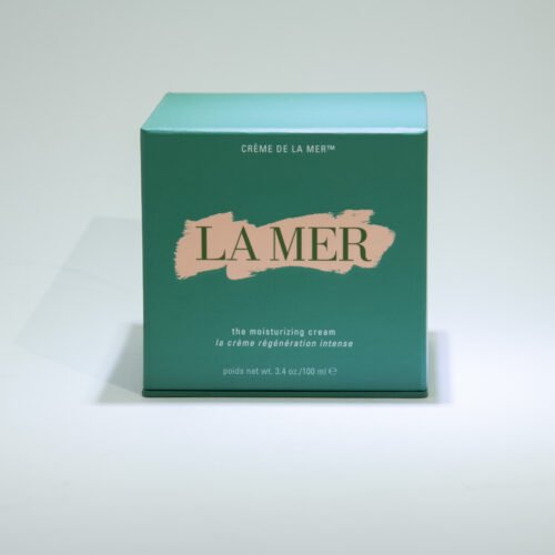 Read more about the article The Art and Science of a Premium Cosmetic Packaging Box