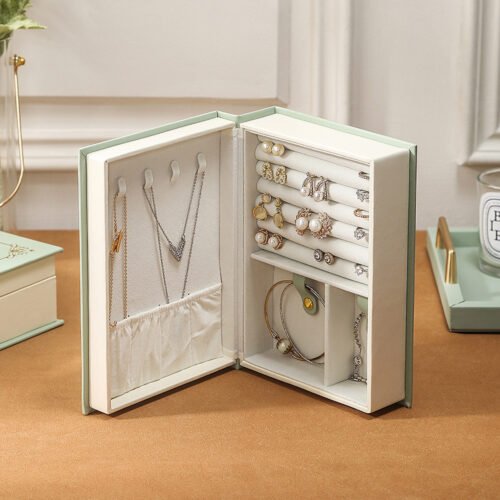 Read more about the article The CASSOMAC Magic Buckle Jewelry Packaging Box