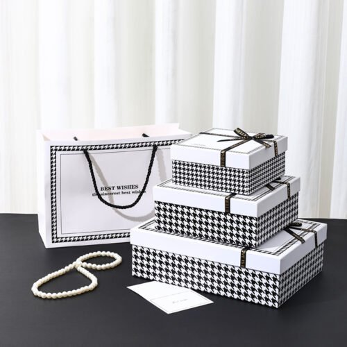 Read more about the article Enhancing your presents with themed packaging boxes